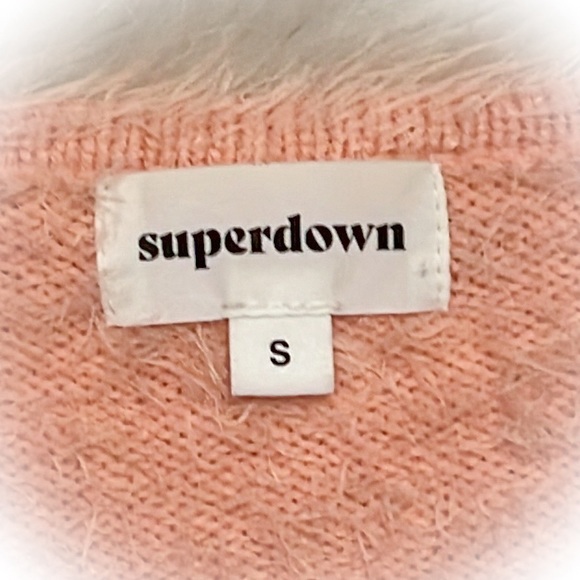 💕Super Cute Peach Pink Fuzzy Crop Top💕 - Picture 3 of 5